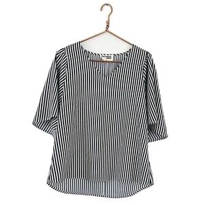 Savanna Jane Womens Small Black White Striped Flutter Sleeve Shirt